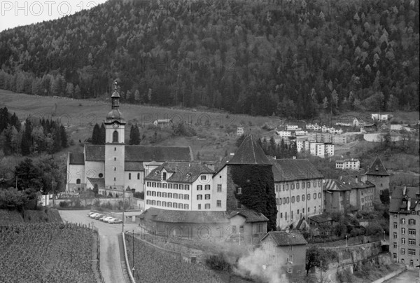 Chur: Planterrastrasse, cathedral, Hof, episcopal  vineyard; 1969.