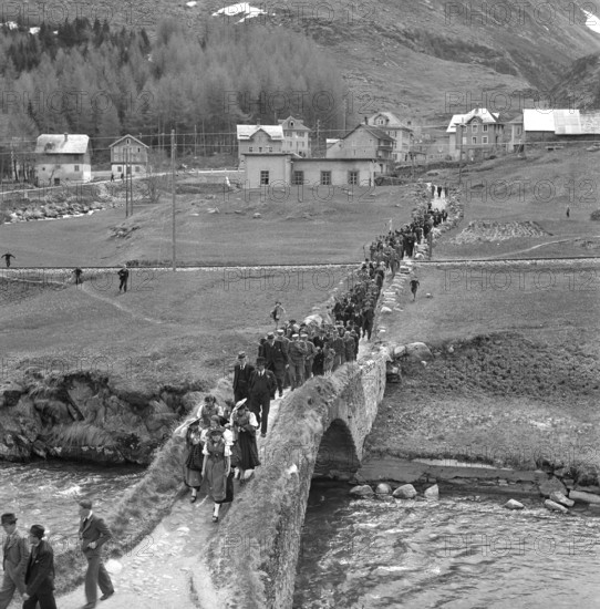 Hospental, inhabitants reaching Talgemeinde; 1942.