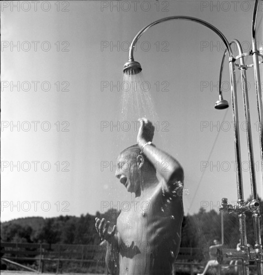 Bather, Wave Pool Dolder around 1950.