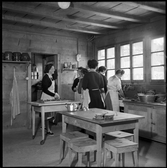 Girl scouts in the kitchen, 1952.