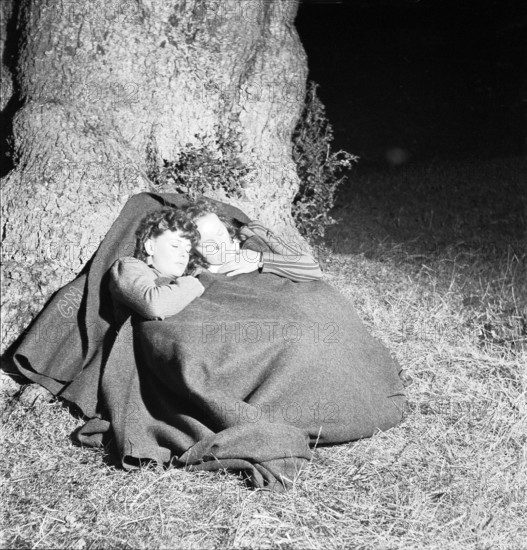 40th Marché-Concours Saignelégier, tired visitors, 1943.