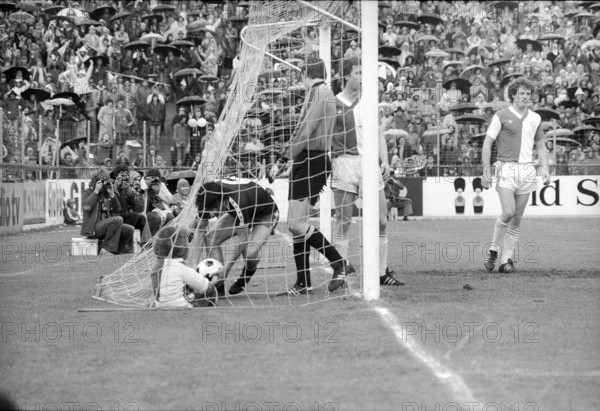 Cup final 1978: GC Zürich - Servette Genf; keeper Berbig.