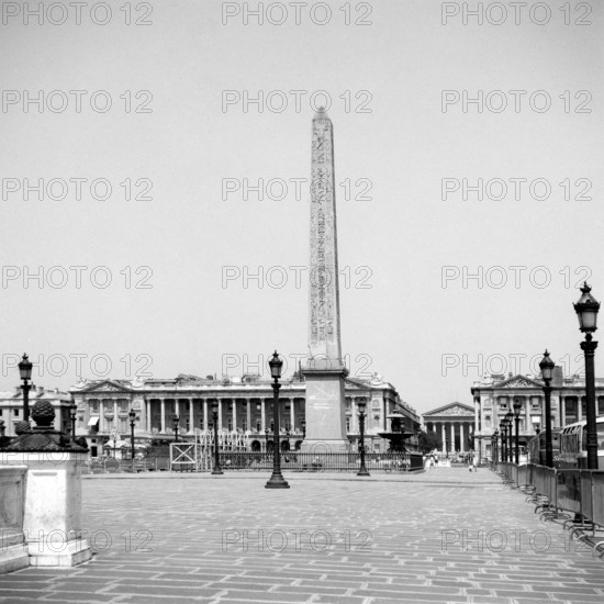 1967, Paris, Place de la Concorde.