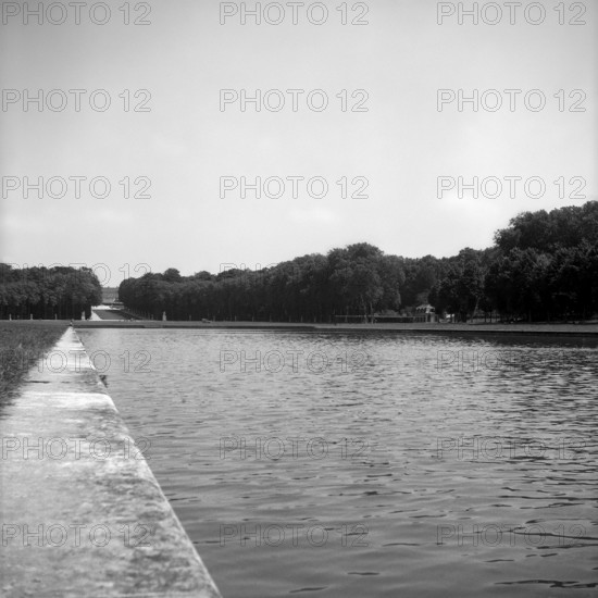 1967, Paris, Palace of Vesailles Gardens, Grand Canal.