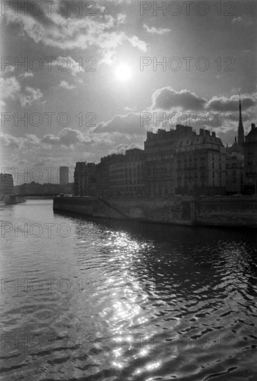 1967, Paris, Senna river Ile Saint-Louis.
