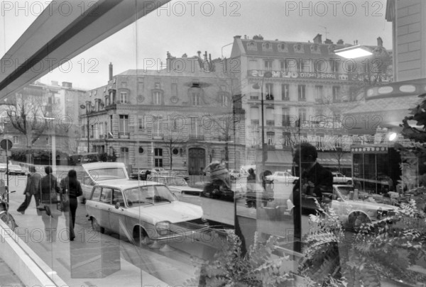 1975, Paris, boulevard showcase.