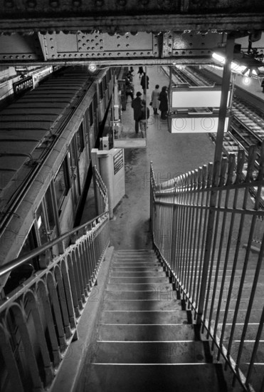 1975, Paris, subway.