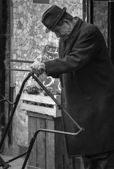 1975, Paris, Marais.