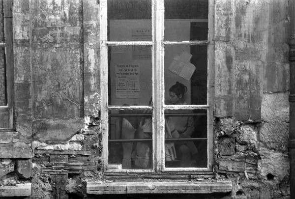 1975, Paris, Marais, dance school.