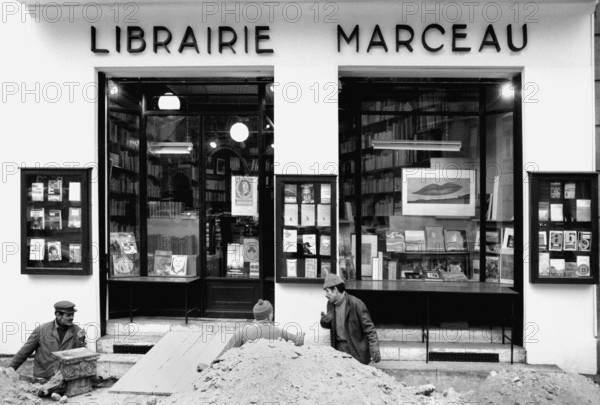 1975, Paris, Marais, shop windows