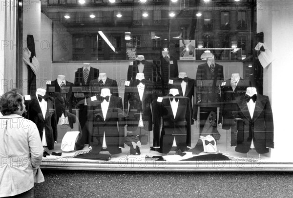 1975, Paris, Marais, shop windows