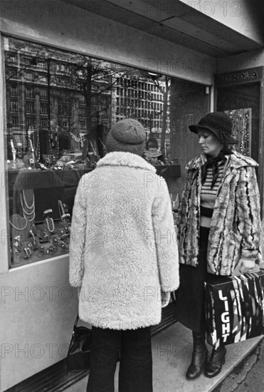 1975, Paris, Marais, shop windows