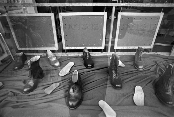 1975, Paris, Marais, shop windows