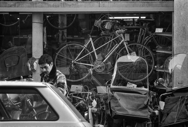 1975, Paris, Rive droite.