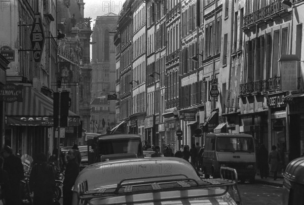 1975, Paris, Rive droite.