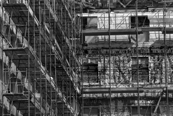 1975, Paris, Rive droite building under restoration.