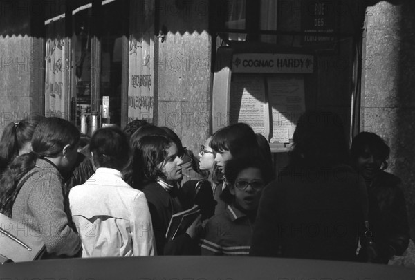 1975, Paris, Rive droite, boys and girls.