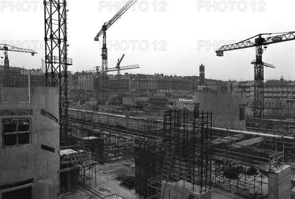 1976, Paris, Rive droite, Les Halles, construction site.