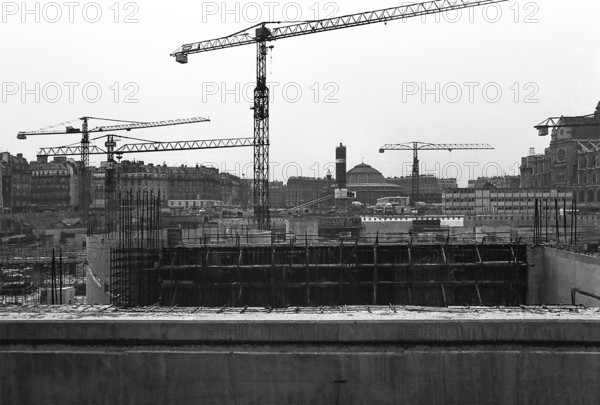 1976, Paris, Rive droite, Les Halles, construction site.