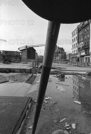 1976, Paris, Rive droite, Les Halles, construction site.