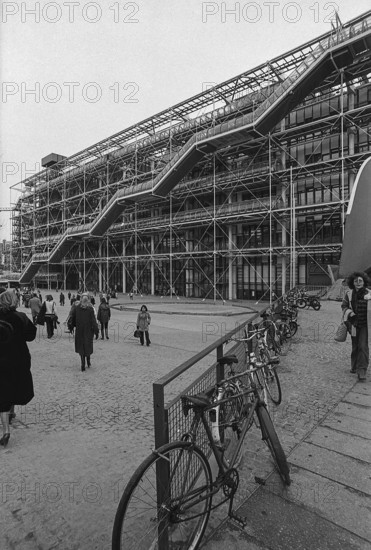 1976, Paris, Rive droite, Centre Pompidou, Beaubourg.