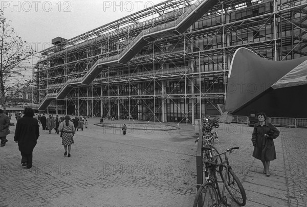 1976, Paris, Rive droite, Centre Pompidou, Beaubourg.