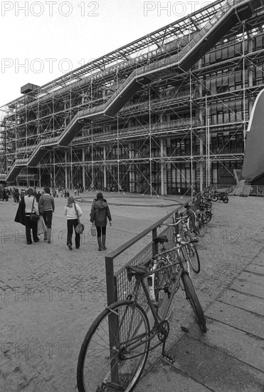 1976, Paris, Rive droite, Centre Pompidou, Beaubourg.