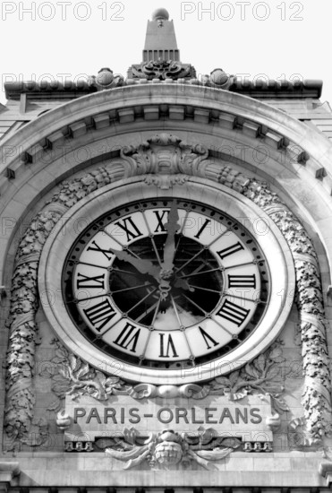 1990, Paris, Rive gauche, Gare d'Orsay - Musee d'Orsay.