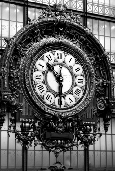 1990, Paris, Rive gauche, Gare d'Orsay - Musee d'Orsay.
