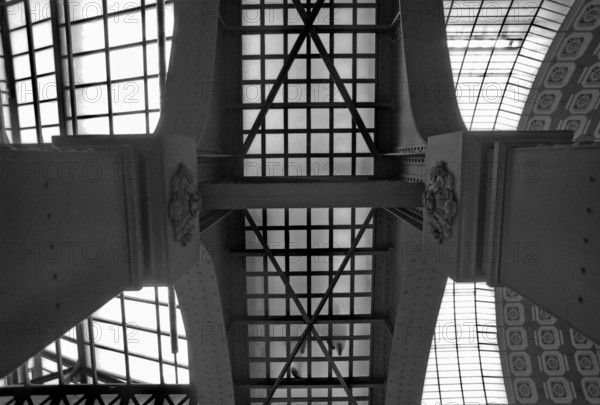 1990, Paris, Rive gauche, Gare d'Orsay - Musee d'Orsay.