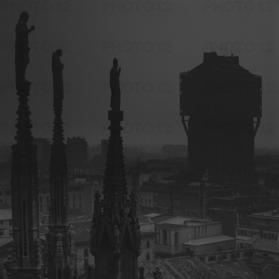 1975, Milan, Duomo and Velasca Tower.