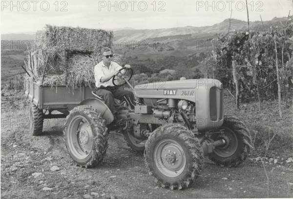 Fiat 241 R tractor with double traction