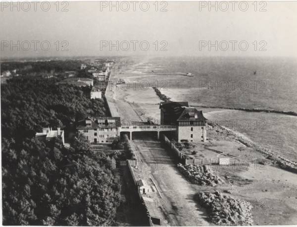 Marina di Massa Coast