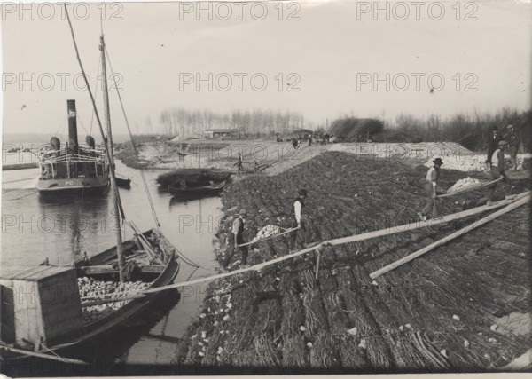 Po River land reclamation works, the building of a river crossing system