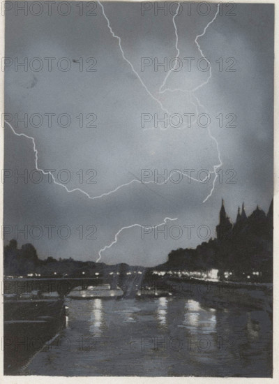 Lightning in Paris