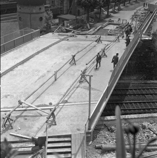 Neustadt bridge under construction; 1959.