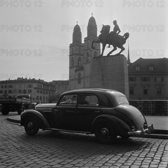 Mercedes 300 in front of Waldmann Memorial, 1952.