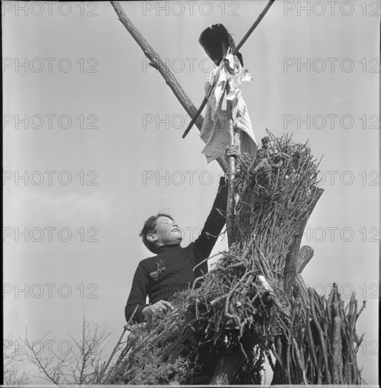 Symbolic burning of winter in Biel-Benken, circa in 1948.