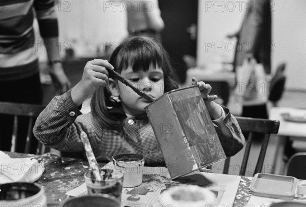 Paint workshop for children of Edith Egli-Rohr, St.Gallen 1972.