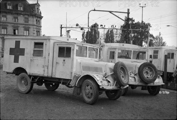 Transfer of a German medical unit; 1945.