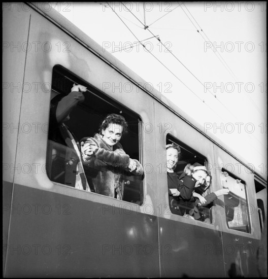 WW 2: Swiss Donation; swiss medical mission, team on their way to Belgium, 1944.