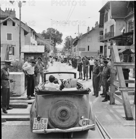 WW 2: French war orphans are brought into Switzerland; Moillesullaz 1944.