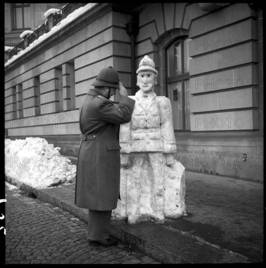 Snow-policeman at main police station of the metropolitan police of Zurich 1962.