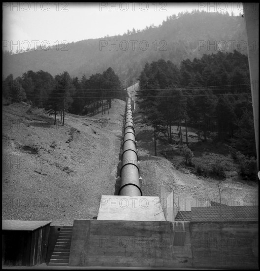 Pressurized water pipeline, Morel power station 1944.
