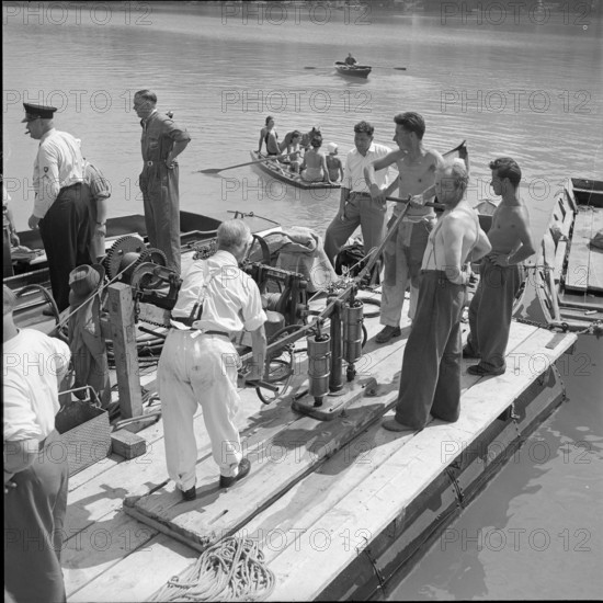 After WW 2: recovery of a US bomber, Zug 1952.
