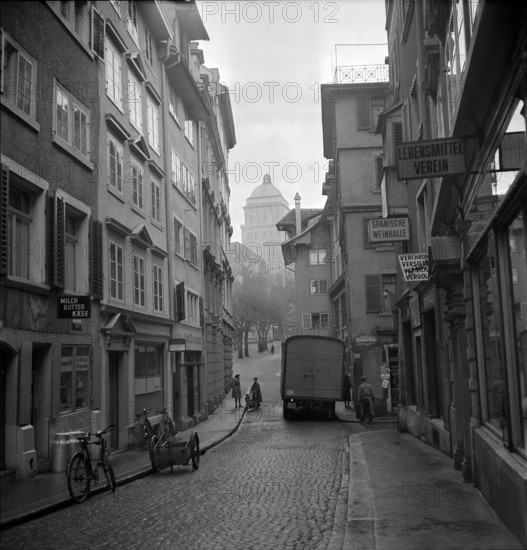 Alley, view of University; 1941.