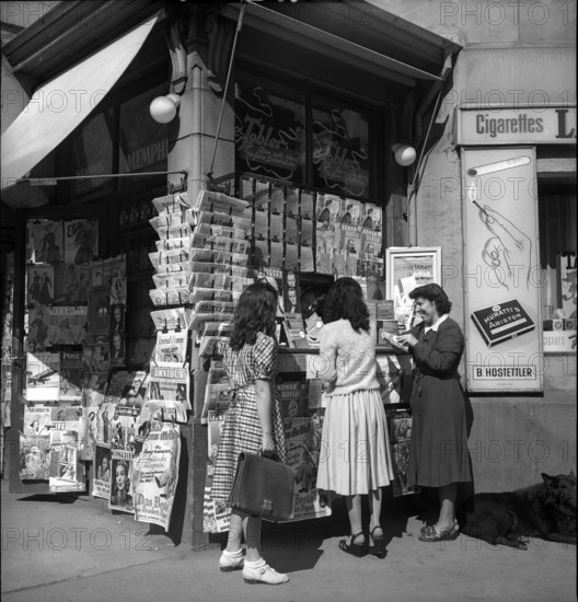 Azed newsstand: advertising for Das Beste, 1948.
