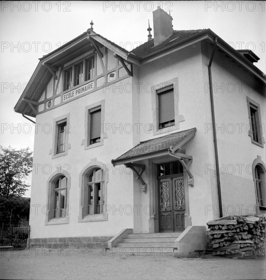 Avry-devant-Pont, Gruyere; 1941.