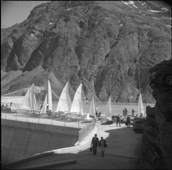 Grande Dixence dam with sailing boats 1966.