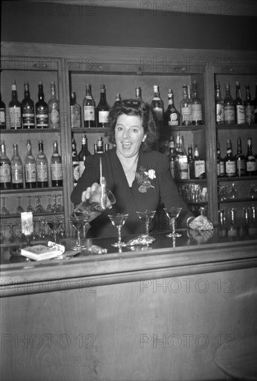 Barmaid, 1947.